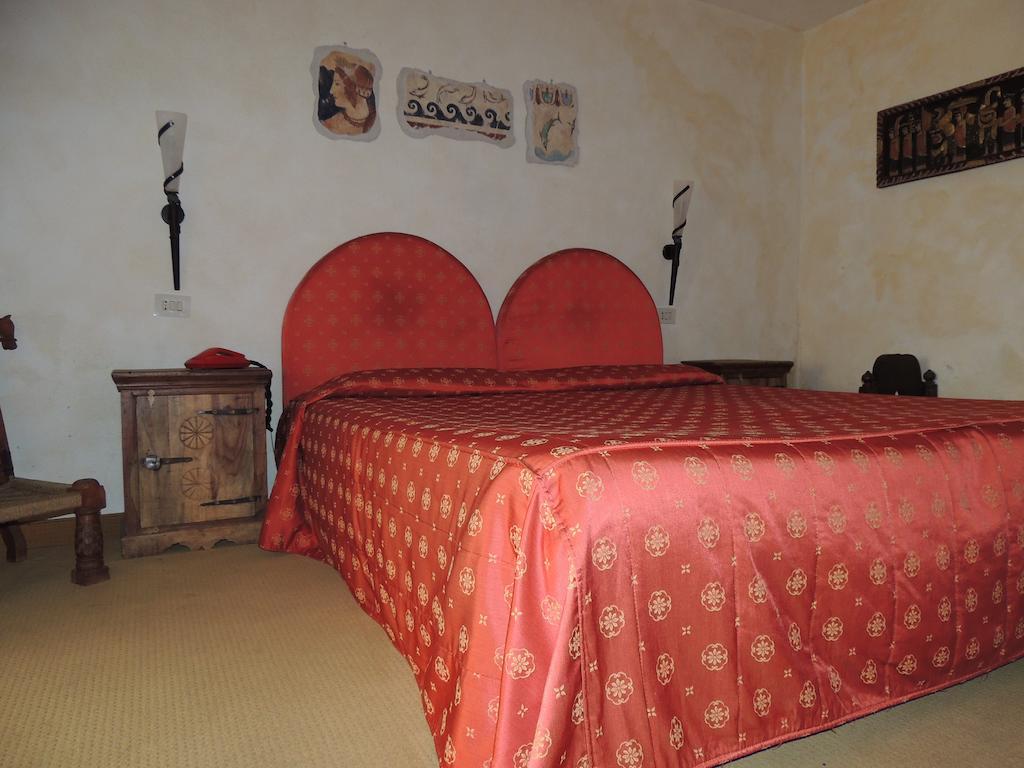 Вілла Country Relais I Due Laghi Анґуїллара-Сабація Номер фото